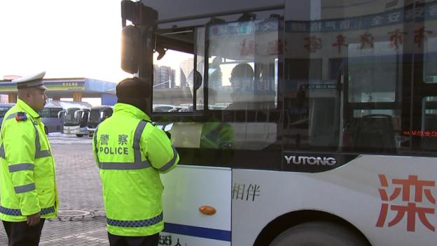 唐山市交警部门开展多项活动 确保重点企业交通安全