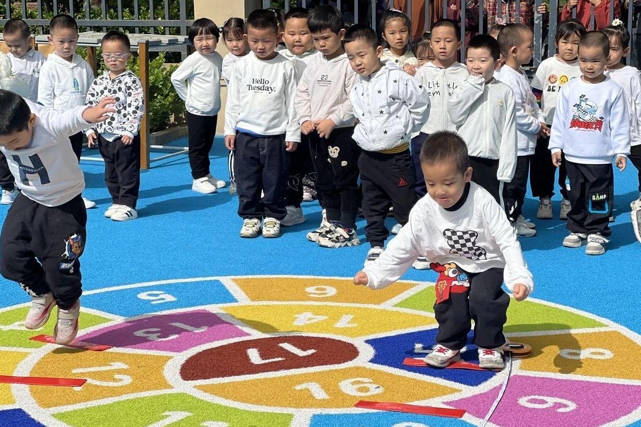 路南区第一幼儿园举办春季运动会