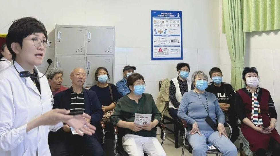 唐山市第二医院“骨质疏松俱乐部”开展健康公益宣传教育活动