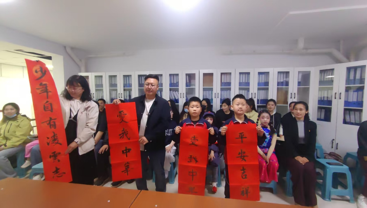 家校社联动创新协同育人 传统文化与劳动实践共绘成长蓝图