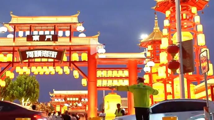 “全能”交警 暖心服务
