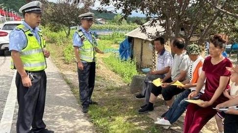 确保农村道路交通安全交警部门持续开展“美丽乡村行”