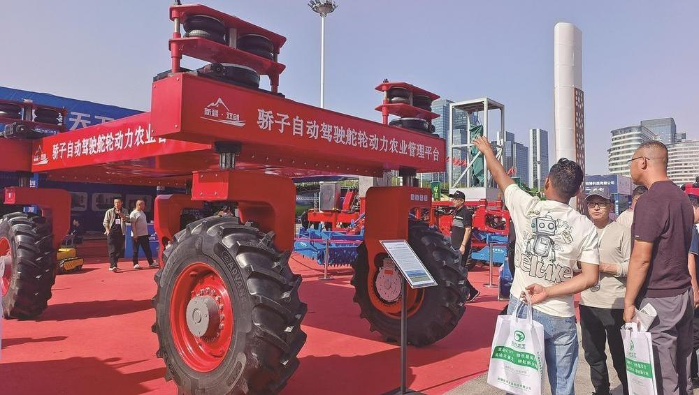 遵化“智造”亮相國際農機博覽會