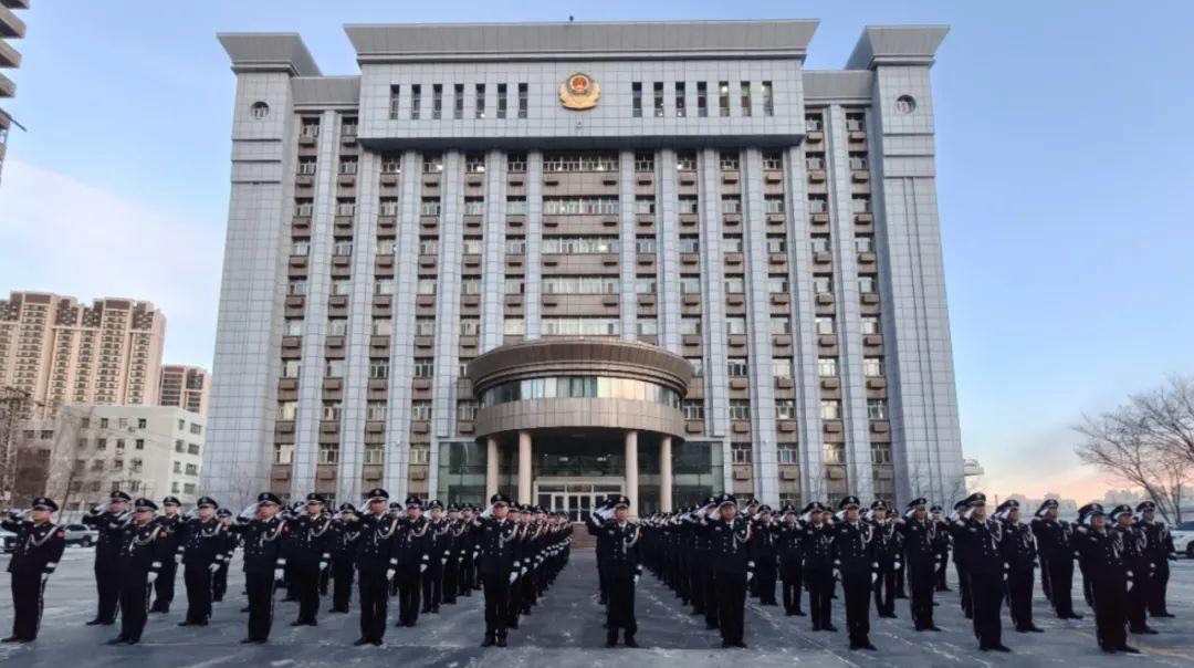 高新公安分局聘任政务体验员提升政务服务质效