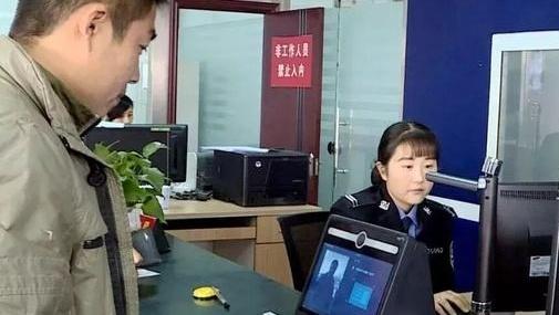 考完即拿证 现场制发驾驶证高效又便捷