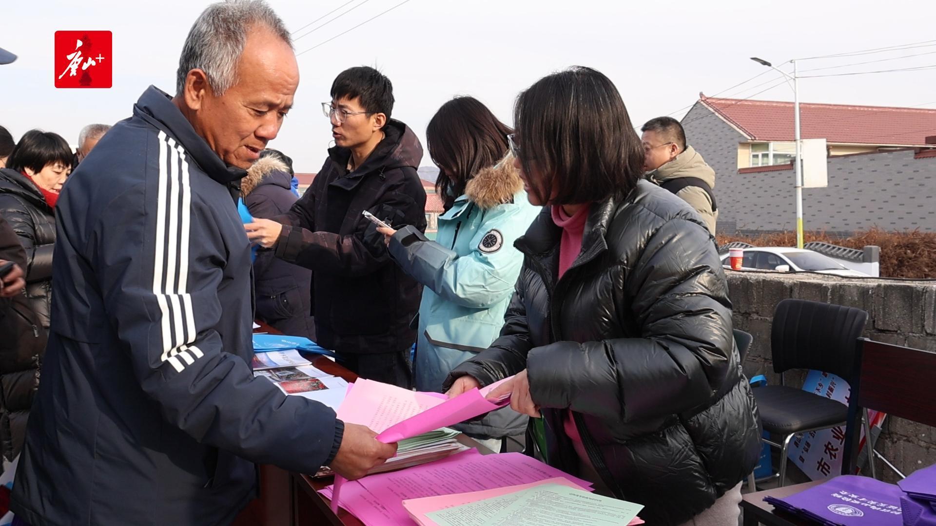 “三下乡”集中服务暨“弘扬‘五种精神’赋能乡村振兴”主题活动举办