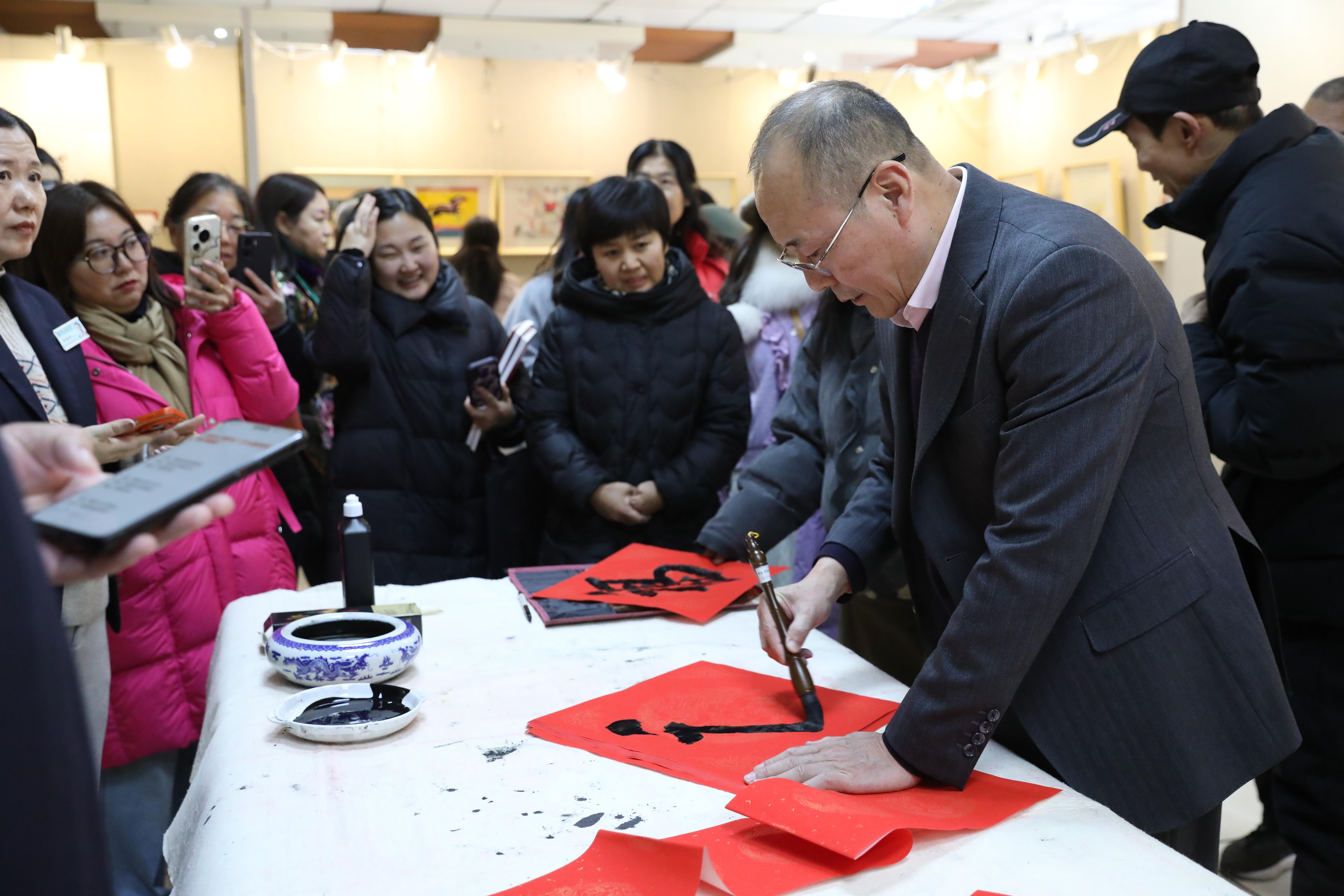 DM3A9708.jpg DM3A9708.jpg