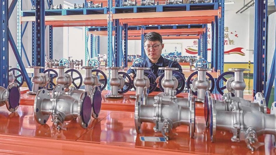 迁安：“共享+智造”重塑钢铁产业新格局