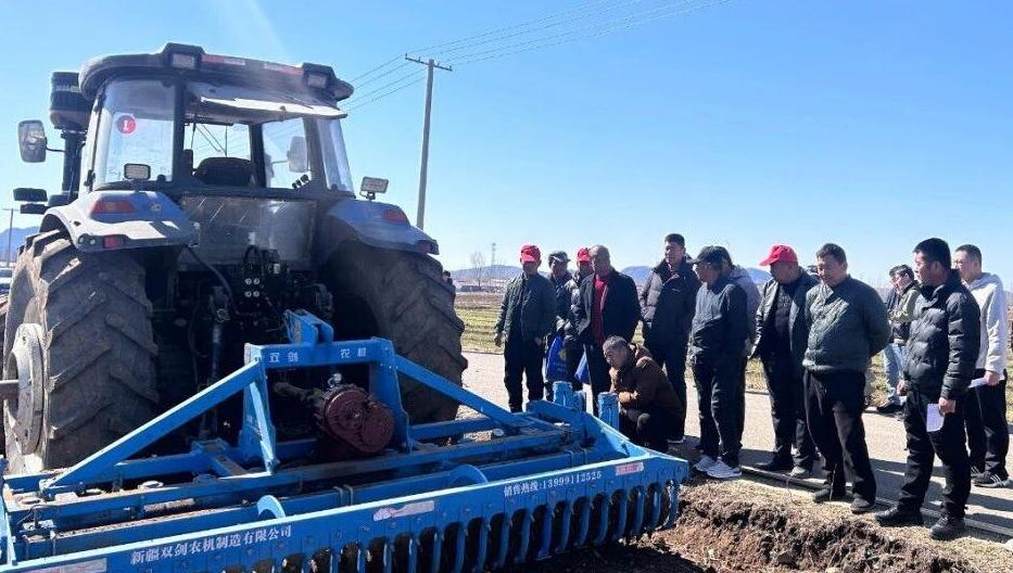 遵化：新型农机助力春耕