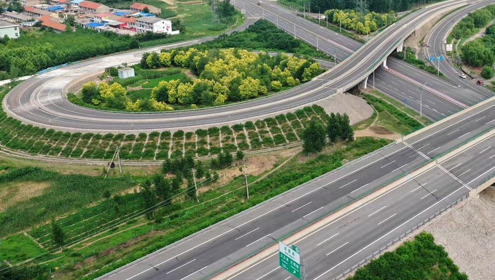 唐山高速集团全力做好“五一”保通保畅工作