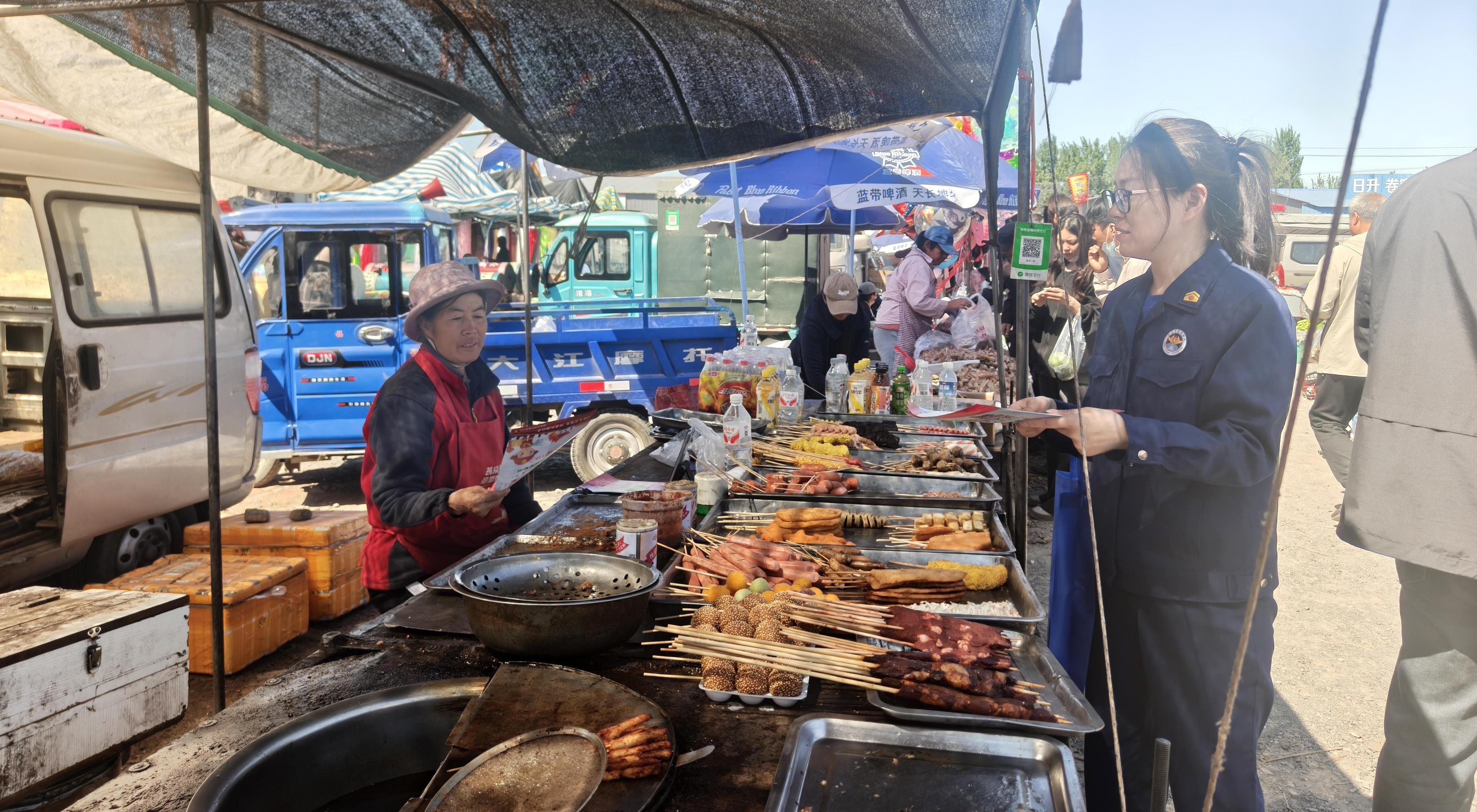 滦南消防救援大队开展“五一”节前消防安全宣传活动